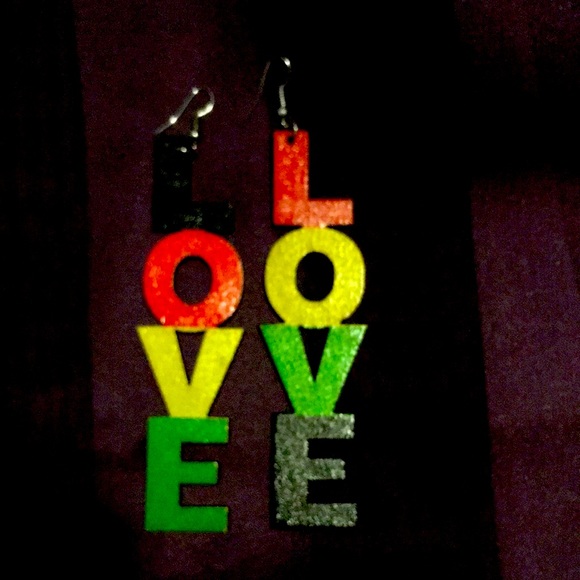 Jewelry - Picture 1 of 2